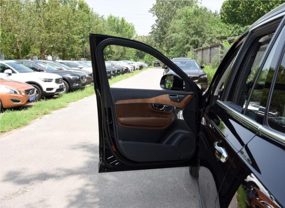 沃尔沃XC90新能源 2019款 E驱混动 T8 智尊版 7座 国VI 车厢座椅   前门板