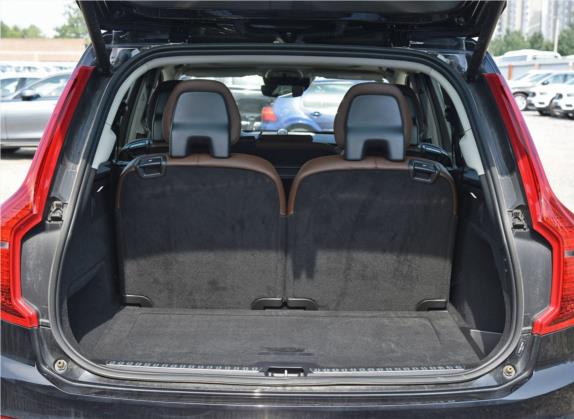 沃尔沃XC90新能源 2020款 改款 E驱混动 T8 智尊豪华版 7座 车厢座椅   后备厢