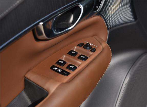 沃尔沃XC90新能源 2020款 改款 E驱混动 T8 智尊豪华版 7座 车厢座椅   门窗控制