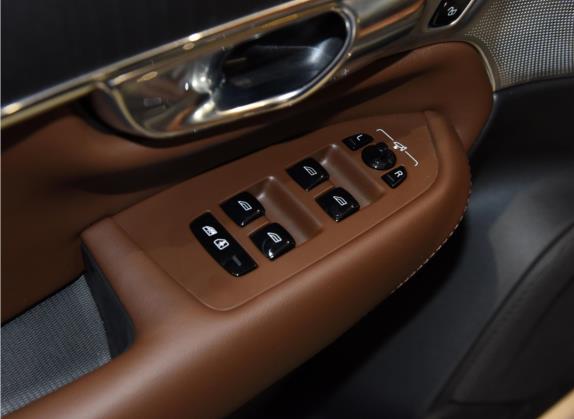 沃尔沃XC90新能源 2021款 E驱混动 T8 智尊豪华版 7座 车厢座椅   门窗控制