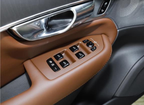 沃尔沃XC90新能源 2022款 E驱混动 T8 智尊豪华版 7座 车厢座椅   门窗控制