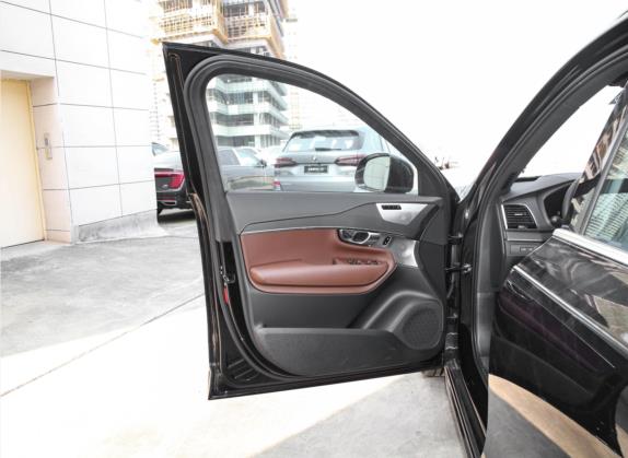 沃尔沃XC90新能源 2023款 T8 RECHARGE 智尊豪华版 7座 车厢座椅   前门板