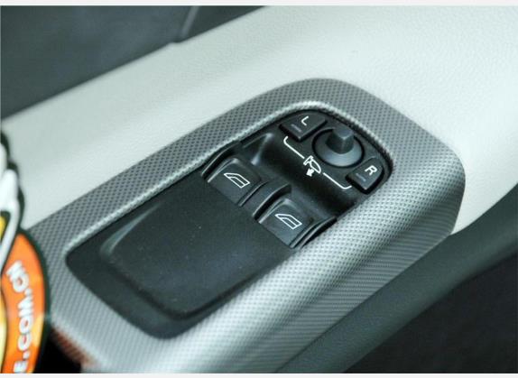 沃尔沃C30 2008款 2.4i 个性运动版 车厢座椅   门窗控制