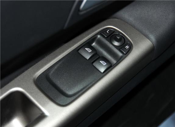 沃尔沃C30 2011款 2.0 智尚版 车厢座椅   门窗控制
