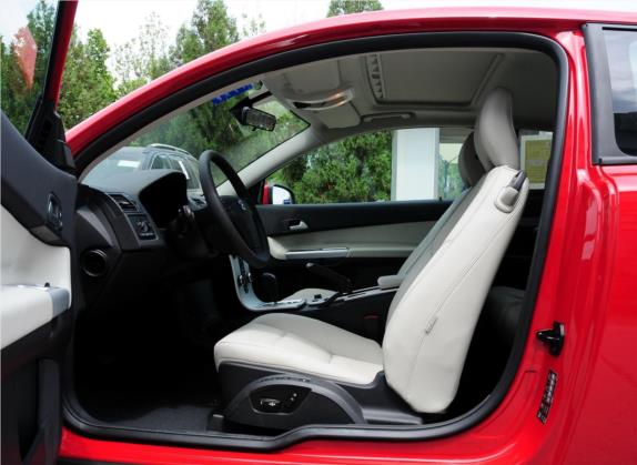 沃尔沃C30 2012款 2.0L Aktiv 乐动套装版 车厢座椅   前排空间