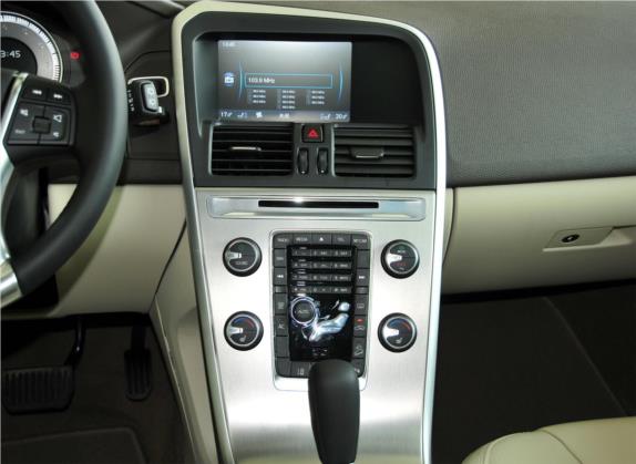 沃尔沃XC60(进口) 2011款 T6 AWD智尊版 中控类   中控台