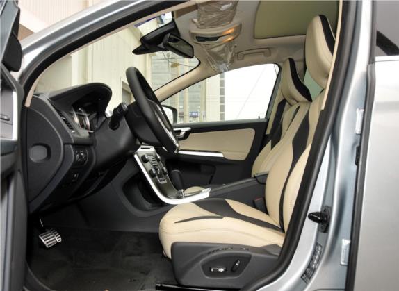 沃尔沃XC60(进口) 2011款 T6 R-Design 个性运动版 车厢座椅   前排空间