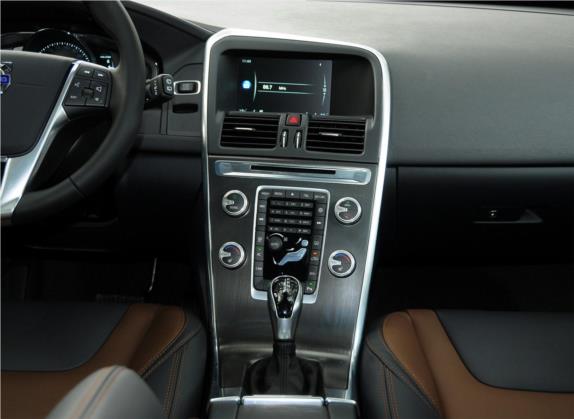 沃尔沃XC60(进口) 2015款 T5 智雅版 中控类   中控台
