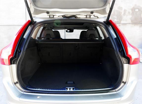 沃尔沃XC60(进口) 2015款 T6 智逸版 车厢座椅   后备厢