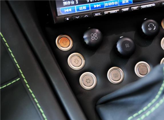 威兹曼GT 2012款 4.4T MF4 车厢座椅   门窗控制