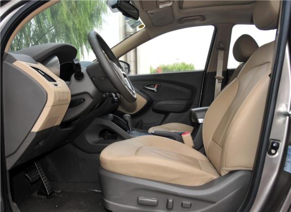 北京现代ix35 2010款 2.4L 自动四驱领航版GLS 车厢座椅   前排空间