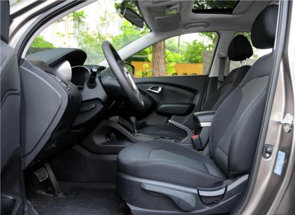 北京现代ix35 2012款 2.0L 自动两驱新锐版GL 车厢座椅   前排空间