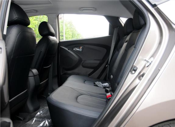 北京现代ix35 2012款 2.0L 自动两驱精英版GLS 车厢座椅   后排空间