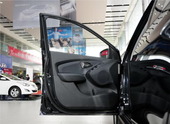北京现代ix35 2012款 2.4L 自动两驱尊贵版GLS 车厢座椅   前门板