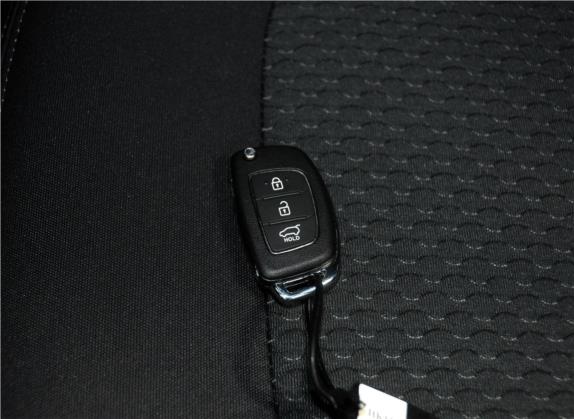 北京现代ix35 2013款 2.0L 手动两驱舒适型GL 国IV 其他细节类   钥匙