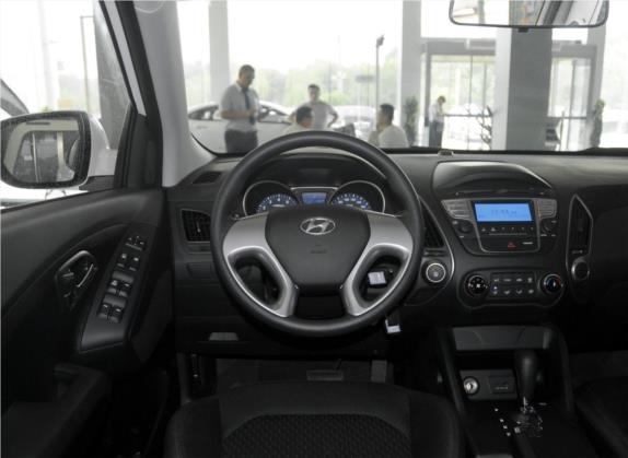 北京现代ix35 2013款 2.0L 自动两驱舒适型GL 国IV 中控类   驾驶位