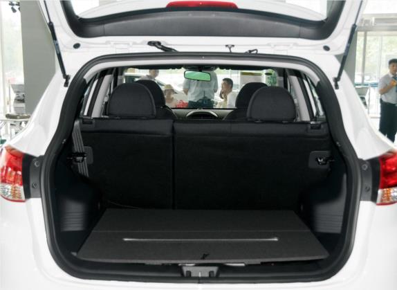 北京现代ix35 2013款 2.0L 自动两驱舒适型GL 国IV 车厢座椅   后备厢