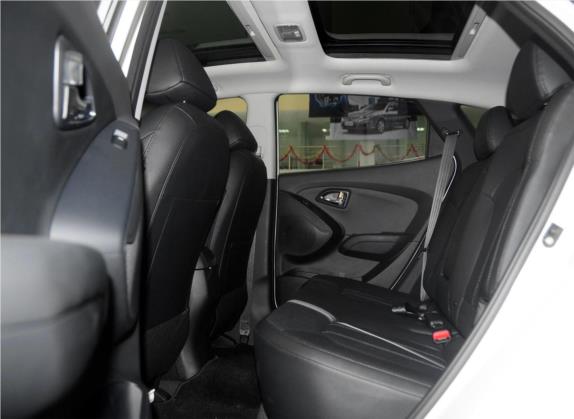 北京现代ix35 2013款 2.0L 自动两驱领先型GLX 国IV 车厢座椅   后排空间