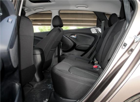 北京现代ix35 2013款 2.0L 自动两驱舒适型GL 国V 车厢座椅   后排空间