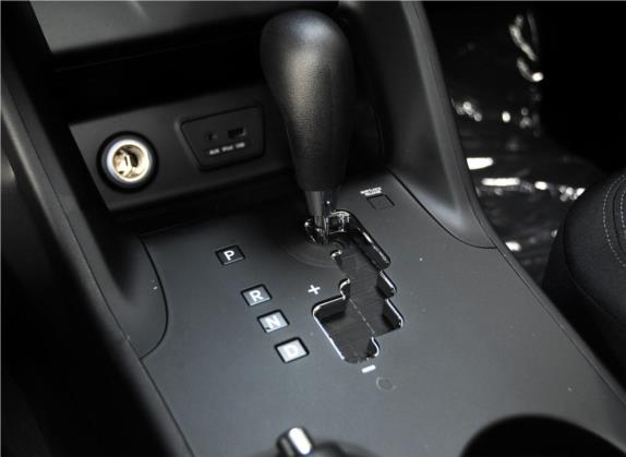 北京现代ix35 2013款 2.0L 自动两驱舒适型GL 国V 中控类   挡把