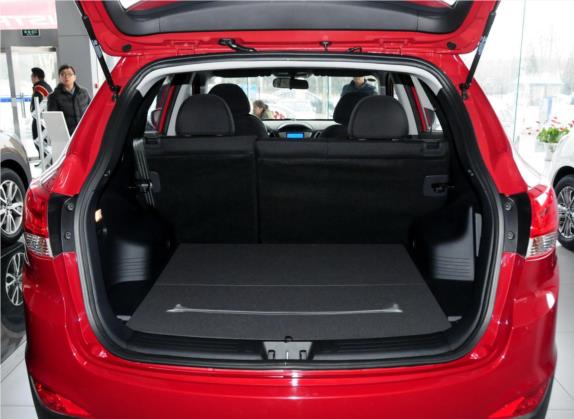 北京现代ix35 2013款 2.0L 自动四驱舒适型GL 国V 车厢座椅   后备厢