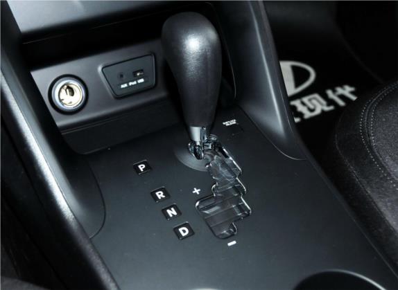 北京现代ix35 2013款 2.0L 自动四驱舒适型GL 国V 中控类   挡把