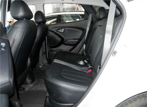 北京现代ix35 2013款 2.0L 自动两驱领先型GLX 国V 车厢座椅   后排空间