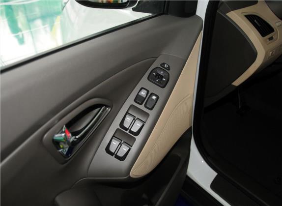 北京现代ix35 2013款 2.4L 自动四驱领先型GLX 国V 车厢座椅   门窗控制