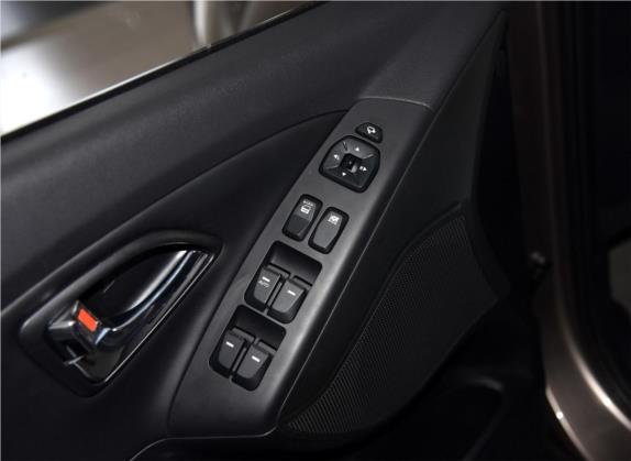 北京现代ix35 2015款 2.0L 自动两驱智能型 国IV 车厢座椅   门窗控制
