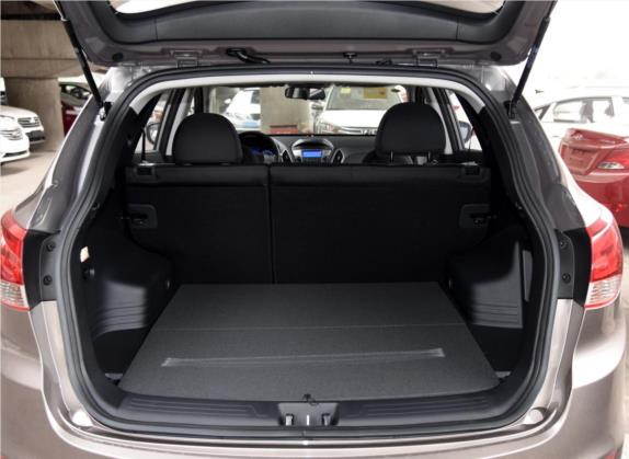 北京现代ix35 2015款 2.0L 自动两驱舒适型 国IV 车厢座椅   后备厢