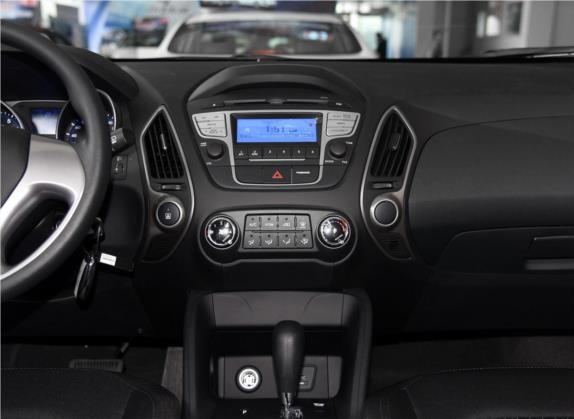 北京现代ix35 2015款 2.0L 自动两驱舒适型 国V 中控类   中控台