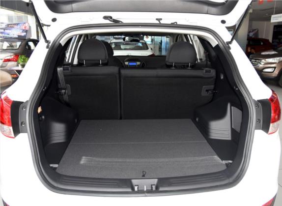 北京现代ix35 2015款 2.0L 自动两驱舒适型 国V 车厢座椅   后备厢