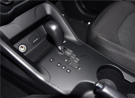 北京现代ix35 2015款 2.0L 自动两驱舒适型 国V 中控类   挡把