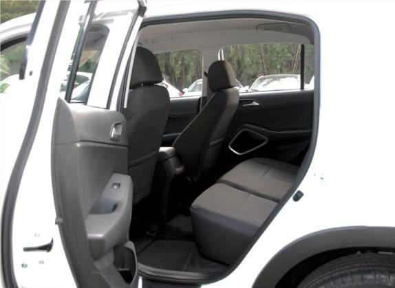 北京现代ix35 2018款 2.0L 手动两驱智勇·畅质版 车厢座椅   后排空间