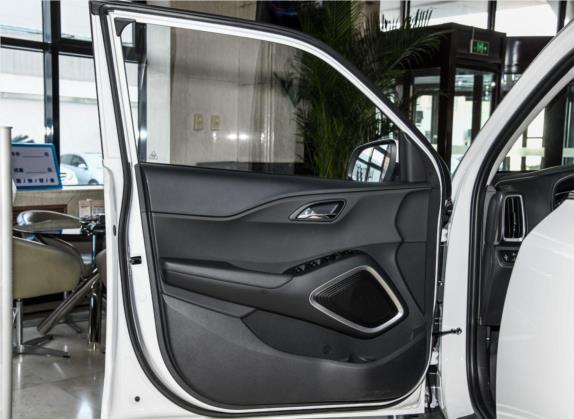 北京现代ix35 2018款 2.0L 自动两驱智勇·畅享版 车厢座椅   前门板