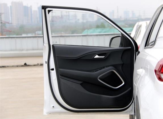北京现代ix35 2019款 2.0L 手动两驱智勇·畅质版 国V 车厢座椅   前门板