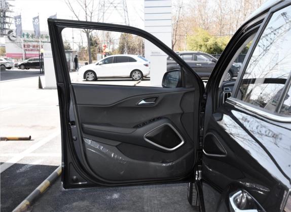 北京现代ix35 2019款 2.0L 自动两驱智勇·畅联版 国V 车厢座椅   前门板