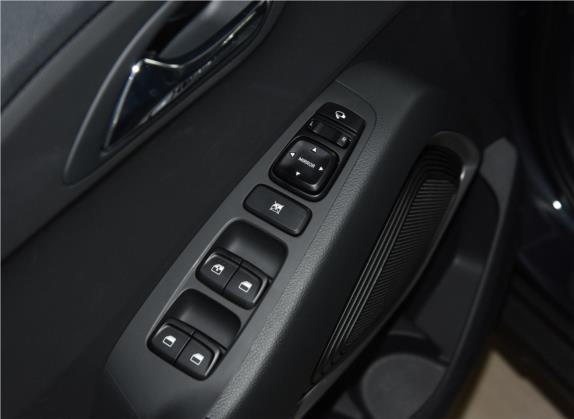 北京现代ix35 2019款 2.0L 自动两驱智勇·畅享版 国VI 车厢座椅   门窗控制