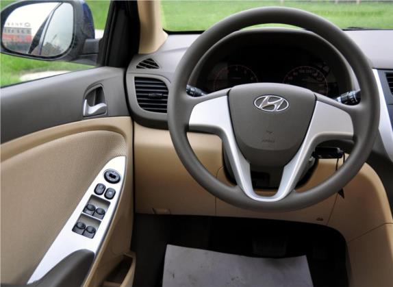 瑞纳 2010款 三厢 1.4L 自动舒适型GS 中控类   驾驶位