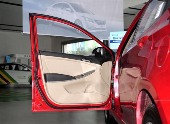 瑞纳 2014款 1.4L 手动时尚型GS 车厢座椅   前门板