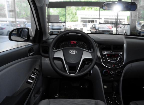 瑞纳 2014款 1.4L 自动智能型GLS 中控类   驾驶位