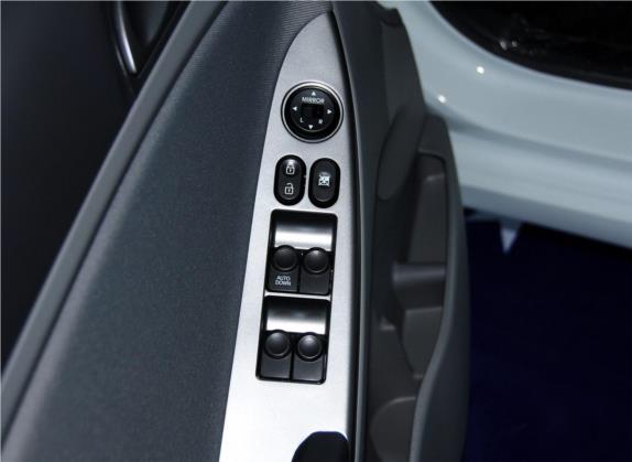 瑞纳 2014款 1.4L 自动智能型GLS 车厢座椅   门窗控制