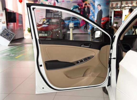 瑞纳 2016款 1.4L 自动领先型GLX 车厢座椅   前门板
