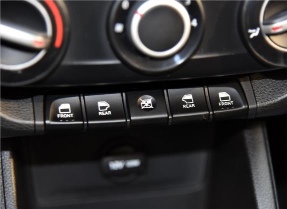 瑞纳 2017款 1.4L 手动焕新版 国V 车厢座椅   门窗控制