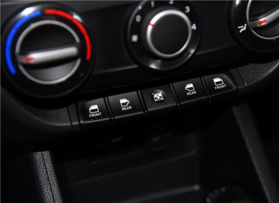瑞纳 2017款 1.4L 自动跃享版 国V 车厢座椅   门窗控制