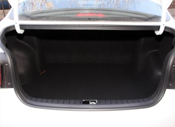 瑞纳 2020款 1.4L 手动GL焕新版 车厢座椅   后备厢