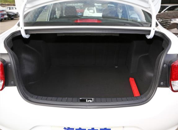瑞纳 2020款 1.4L 手动GLS焕彩天窗版 车厢座椅   后备厢