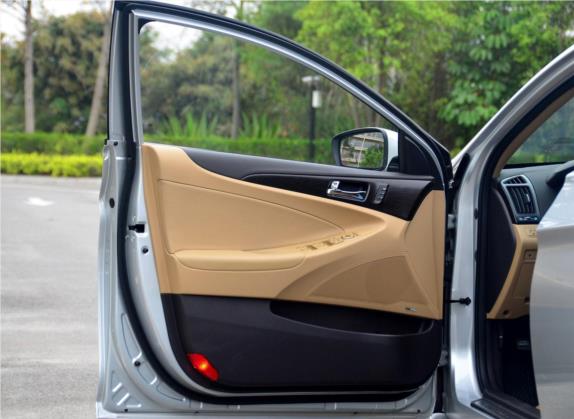 索纳塔 2011款 2.4L 自动顶级版 车厢座椅   前门板