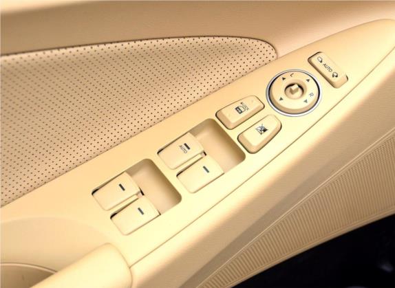 索纳塔 2011款 2.4L 自动顶级版 车厢座椅   门窗控制