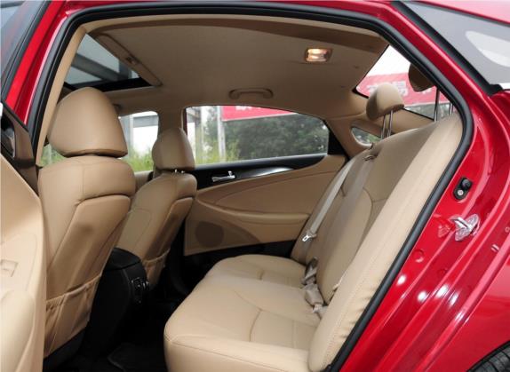 索纳塔 2011款 2.0L 自动尊贵版 车厢座椅   后排空间